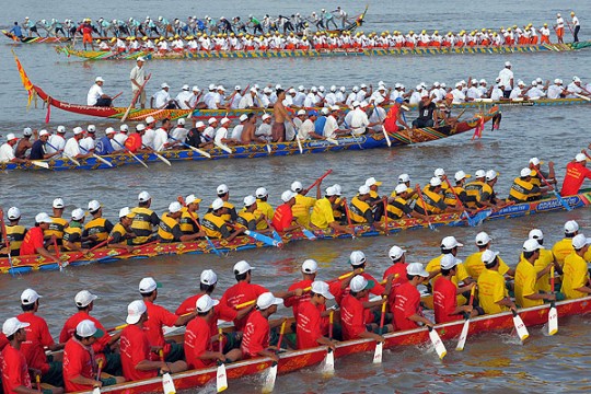 Water and Moon Festival (Bon Om Tuk, Bondet Protit, Sam Peah Preah Khae)