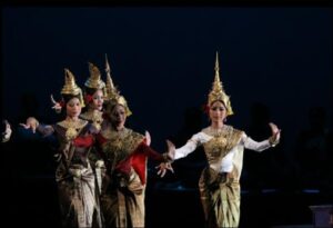 Lakhaon Poul Srei (Female Masked Theatre)